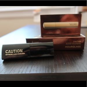 Hourglass Caution Extreme Lash Mascara Black